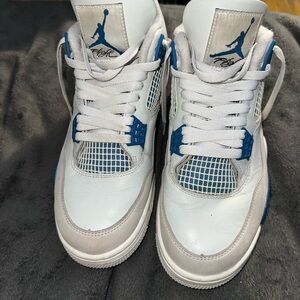 Military Blue 4s No Box Comes With Clear Container